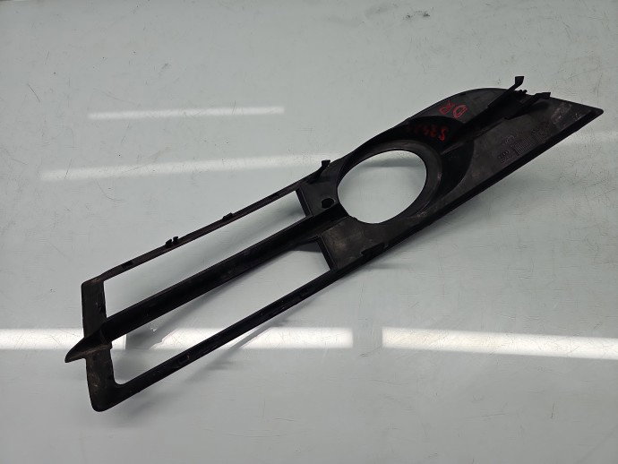 Grila proiector dreapta AUDI A6 (4F2, C6) [Fabr 2004-2010] Berlina 4F0807682D