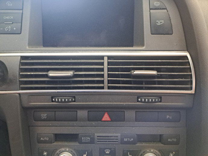 Grila aerisire centrala AUDI A6 (4F2, C6) [Fabr 2004-2010] OEM