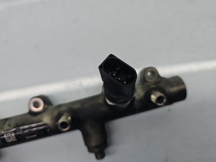 Rampa injectoare AUDI A6 (4F2, C6) [Fabr 2004-2010] 059130090D 3.0 TDI BMK 165KW / 225CP