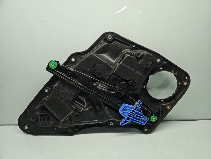 Macara electrica geam dreapta spate Volkswagen Tiguan (5N) [Fabr 2007-2016] SUV 5N0839730F