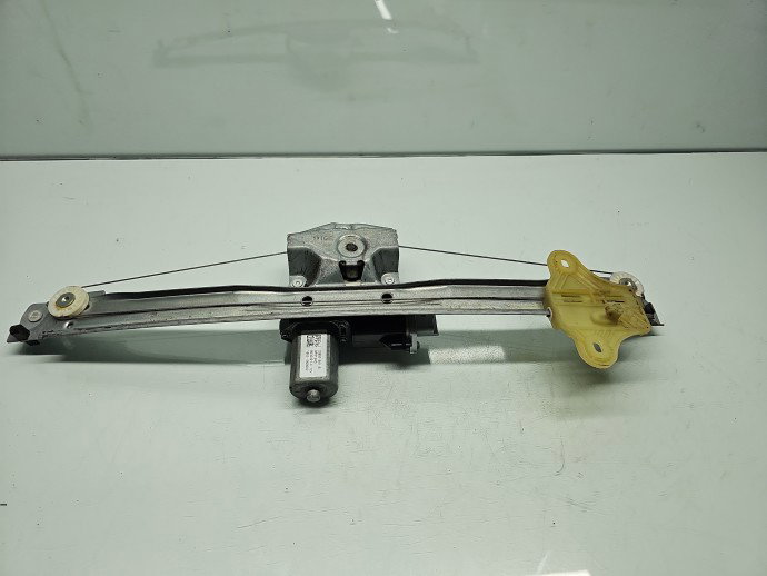 Macara electrica geam dreapta fata Renault Captur (J87) [Fabr 2013-2017] SUV 807001363R