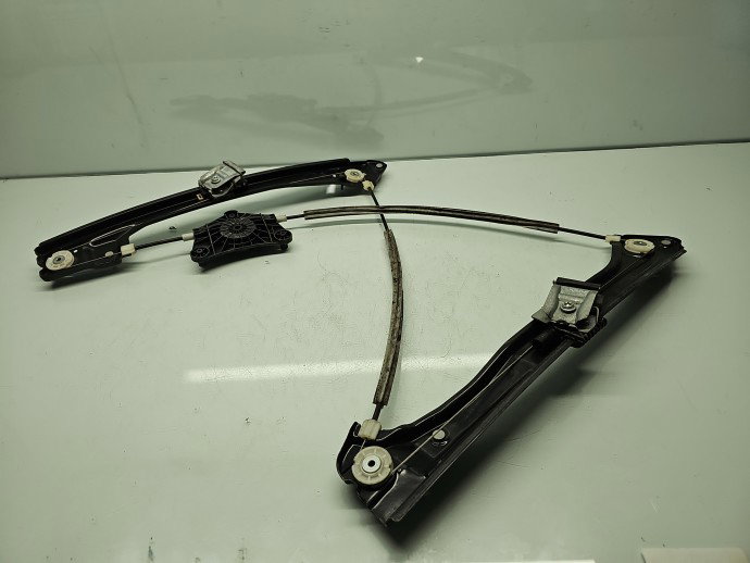 Macara electrica geam stanga fata Volkswagen Jetta 4 (162,163) [Fabr 2010-2016] Sedan 5C6837461E