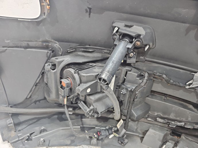 Bara fata AUDI A3 (8V1) [Fabr 2012-prezent] Hatchback S-line, Quattro LY9T