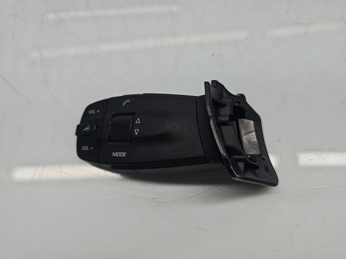 Comenzi volan Seat Ibiza 5 (6J5) [Fabr 2008-2017] 5J0959849