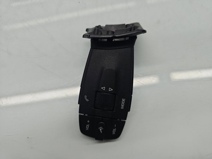 Comenzi volan Seat Ibiza 5 (6J5) [Fabr 2008-2017] 5J0959849