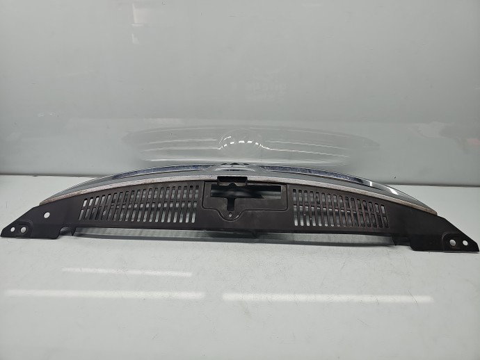 Grila bara fata Volkswagen Tiguan (5N) [Fabr 2007-2016] SUV 5N0853653A