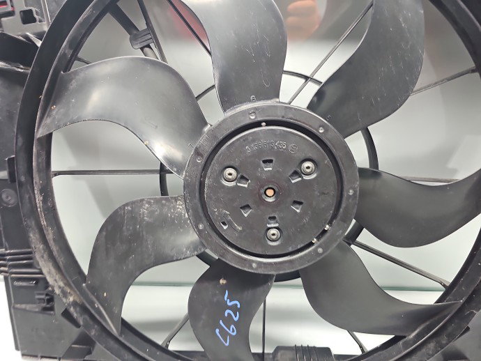 Electroventilator Mercedes Clasa C (W205) [Fabr 2014-prezent] A0999061000 2.2 CDI 651921 125KW / 170CP