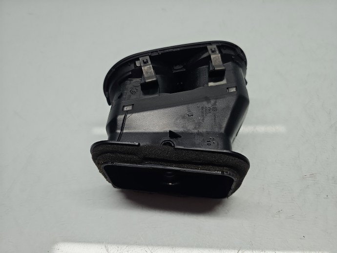 Grila aerisire dreapta Volkswagen Golf 6 Plus (521) [Fabr 2009-2013] 5M0819759