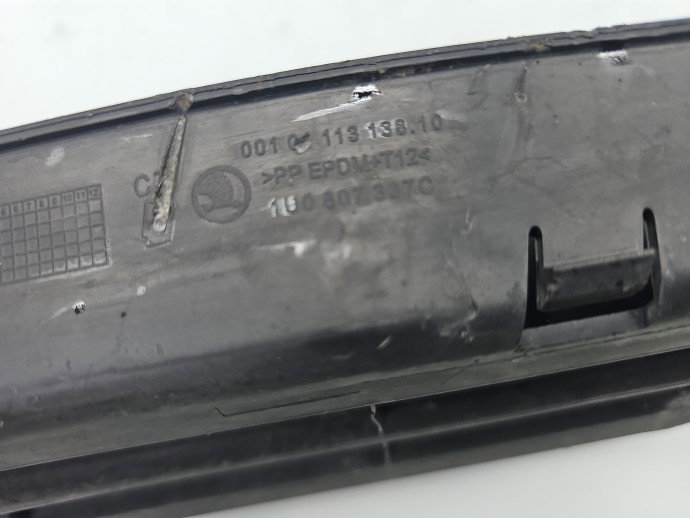 Grila proiector stanga Skoda Octavia 1 (1U2) [Fabr 1996-2010] Berlina 1U0807367C
