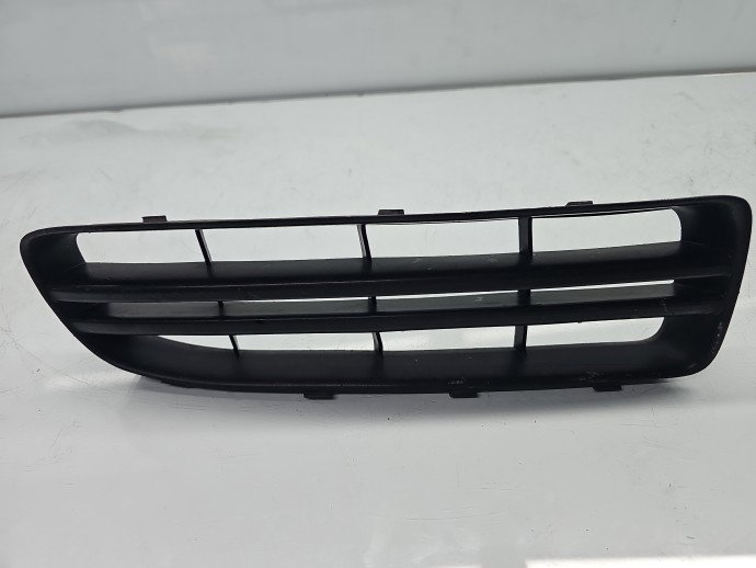 Grila proiector dreapta Skoda Octavia 1 (1U2) [Fabr 1996-2010] Berlina 1U0807368C