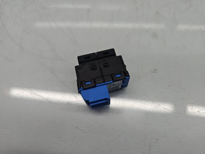 Buton blocare usi LAND ROVER Range Rover Velar (L560) [Fabr 2019-2025] CPLA-14017-AD