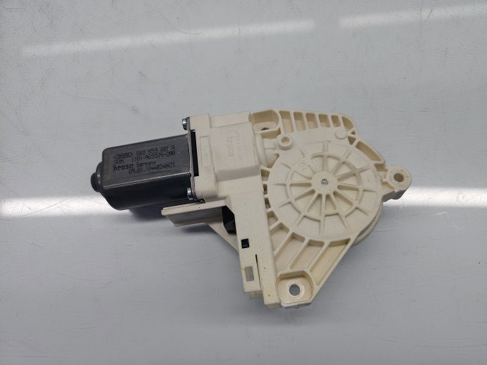 Motoras geam stanga fata AUDI A4 (8K2, B8) [Fabr 2008-2015] Break S-line 8K0959801A