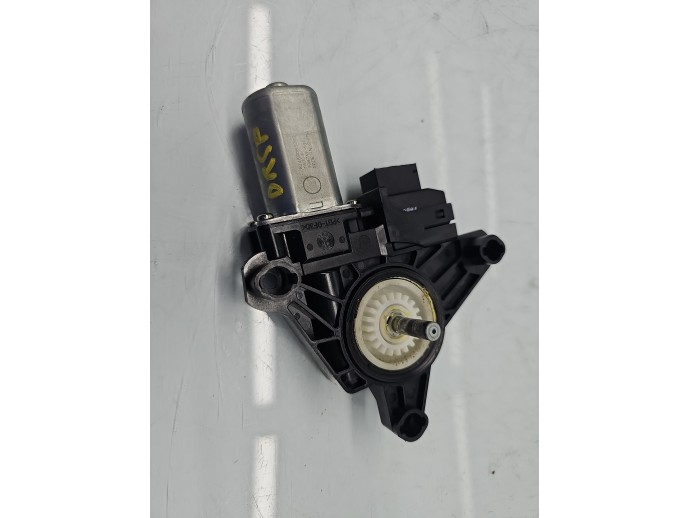 Motoras geam dreapta spate Mercedes Clasa GLA (X156) [Fabr 2013-prezent] SUV AMG A2469063200