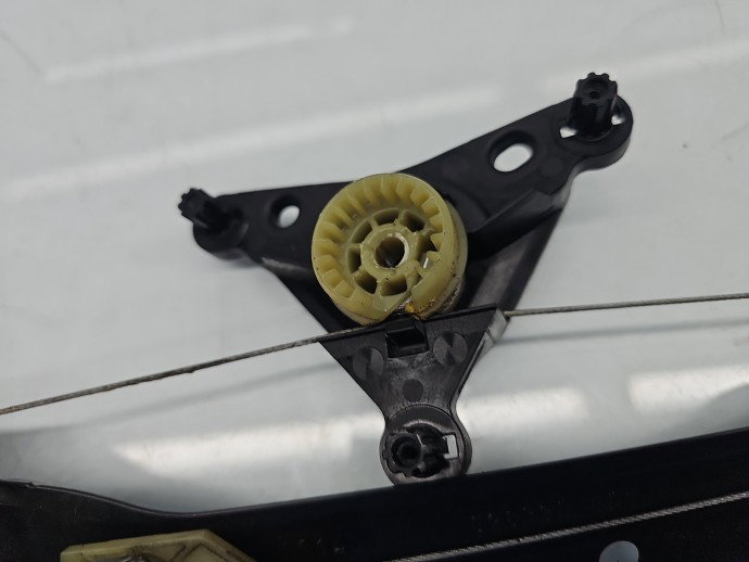 Macara electrica geam dreapta spate Mercedes Clasa GLA (X156) [Fabr 2013-prezent] SUV AMG OEM
