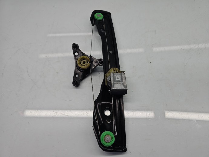 Macara electrica geam dreapta spate Mercedes Clasa GLA (X156) [Fabr 2013-prezent] SUV AMG OEM
