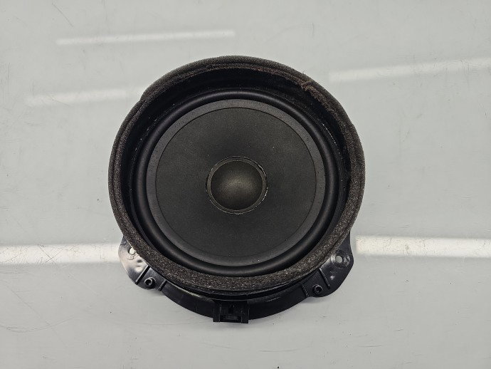 Boxa stanga spate LAND ROVER Range Rover Velar (L560) [Fabr 2019-2025] J8A2-18808-FB