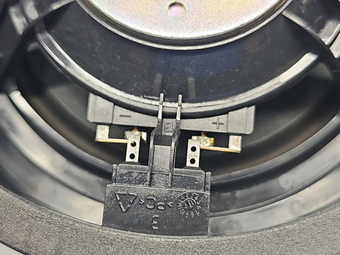 Boxa dreapta spate LAND ROVER Range Rover Velar (L560) [Fabr 2019-2025] J8A2-18808-FB