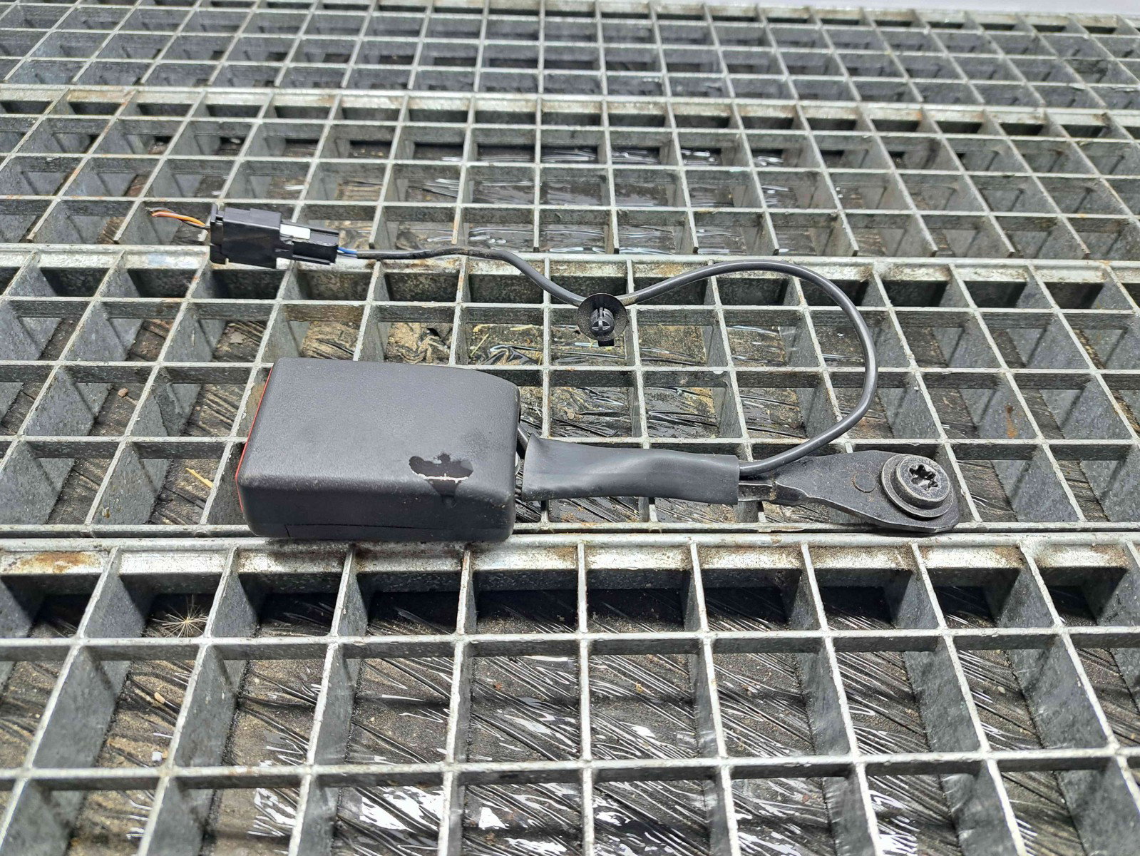 Capsa centura dreapta fata Opel Mokka [Fabr 2012-2019] 95131545