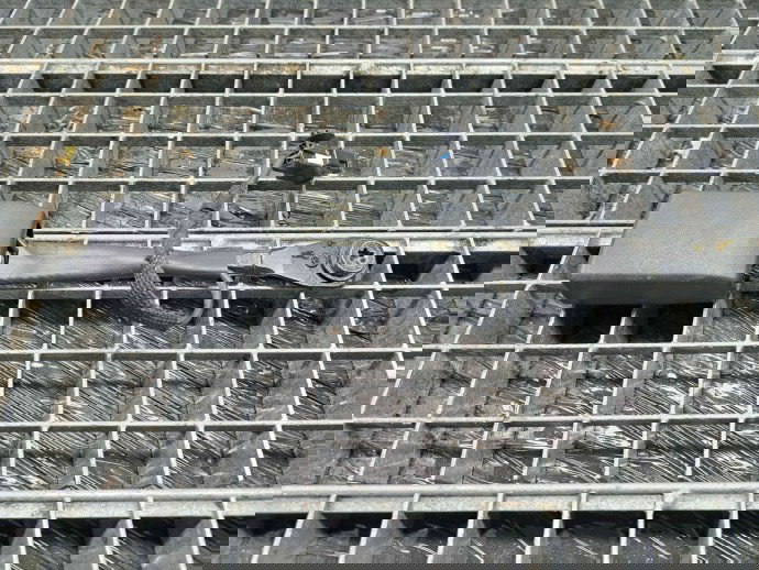  Capsa centura stanga fata Opel Mokka [Fabr 2012-2019] 95104556