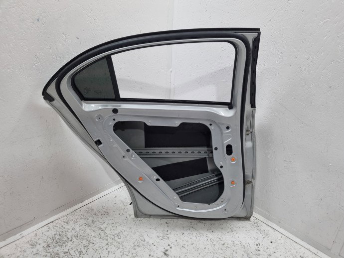 Usa stanga spate Mercedes Clasa A (W176) [Fabr 2012-2018] Sedan AMG 761 Argintiu polar
