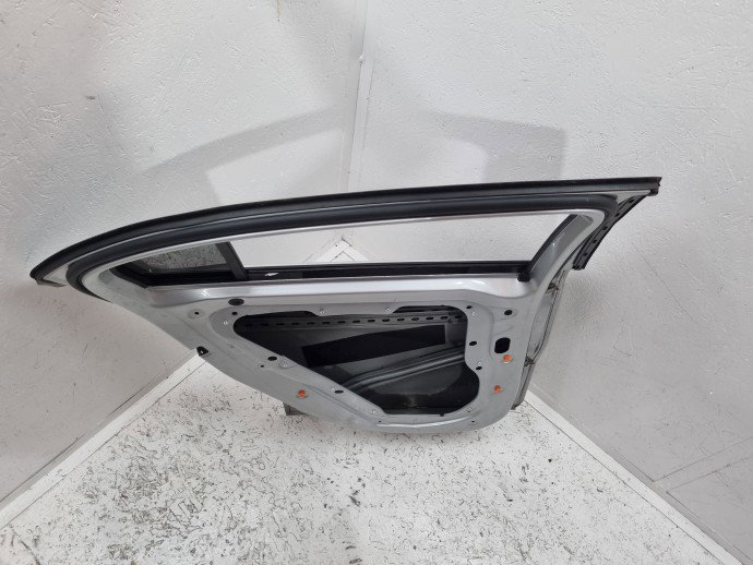 Usa stanga spate Mercedes Clasa A (W176) [Fabr 2012-2018] Sedan AMG 761 Argintiu polar