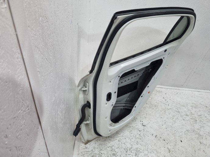 Usa dreapta spate Mercedes Clasa GLA (X156) [Fabr 2013-prezent] SUV AMG 650 ALB CALCIT