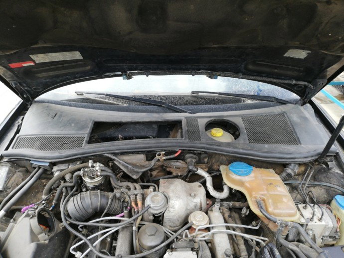 Cheder capota Audi A6 C5 2.5 TDI OEM 1997-2005