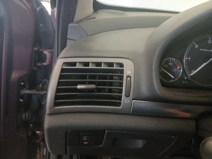 Grila aerisire stanga PEUGEOT 407 [Fabr 2004-2010] OEM