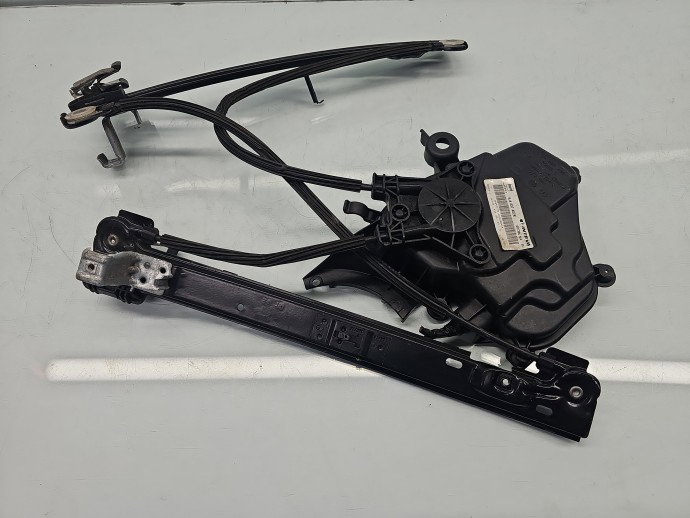 Macara electrica geam dreapta fata Seat Ibiza 5 (6J5) [Fabr 2008-2017] Hatchback 6J4837402K