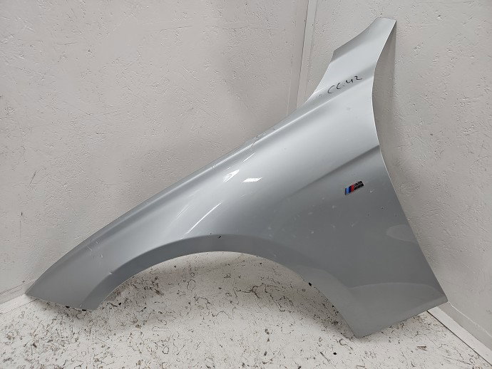 Aripa stanga fata Bmw 3 (F30) [Fabr 2012-2017] Sedan Facelift, Pachet M GLACIERSILBER METAL)