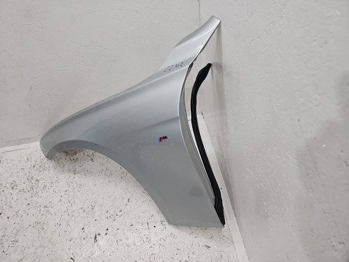 Aripa stanga fata Bmw 3 (F30) [Fabr 2012-2017] Sedan Facelift, Pachet M GLACIERSILBER METAL)