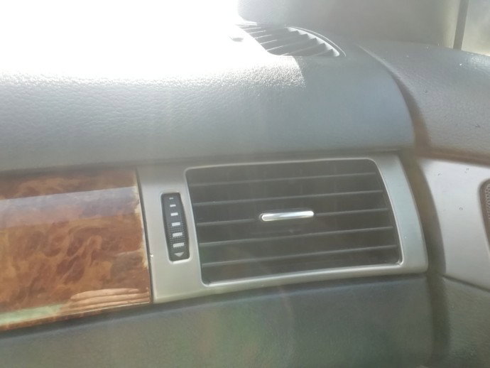 Grila aerisire dreapta Audi A6 C5 2.5 TDI OEM 1997-2005