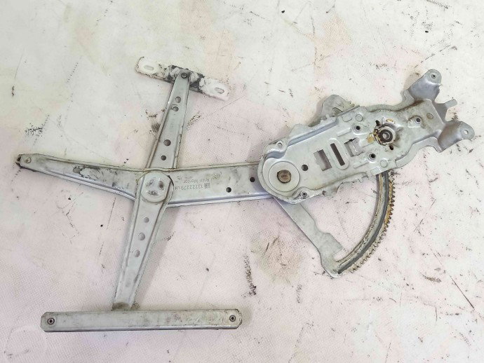 Macara geam stanga fata 13222279 OPEL Corsa C (F08, F68) [Fabr 2000-2005] 1.2 cdti