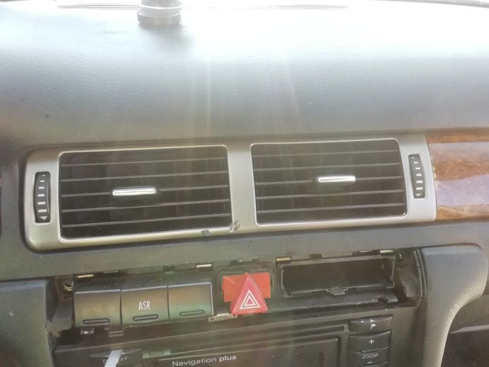 Grile ventilatie centrale Audi A6 C5 2.5 TDI OEM 1997-2005
