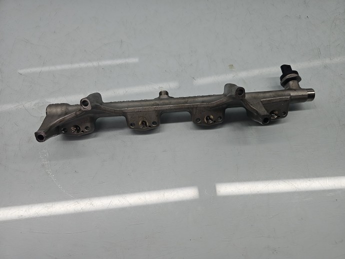 Rampa injectoare Bmw X1 (F48) [Fabr 2016-2022] 7639979 2.0 B48A20M0 141KW / 192CP