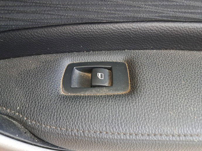 Buton geam dreapta spate Bmw 1 (E81, E87) [Fabr 2004-2010] OEM
