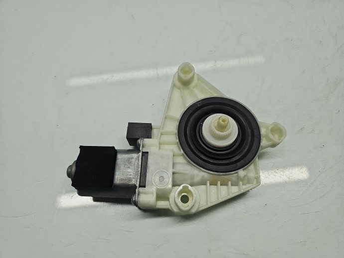 Motoras geam dreapta spate Volkswagen Passat B8 (3G2) [Fabr 2015-prezent] Sedan 5Q4959801D