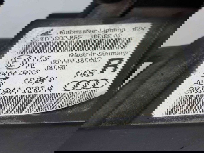  Far dreapta Audi A4 (8K2, B8) [Fabr 2008-2015] 8K0941030A