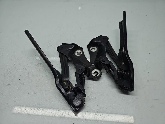 Set balamale capota Skoda Superb II (3T4) [Fabr 2008-2015] Sedan Facelift 3T0823301B, 3T0823302B