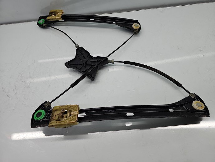 Macara electrica geam stanga fata Volkswagen Passat B8 (3G2) [Fabr 2015-prezent] Sedan 3G0837461