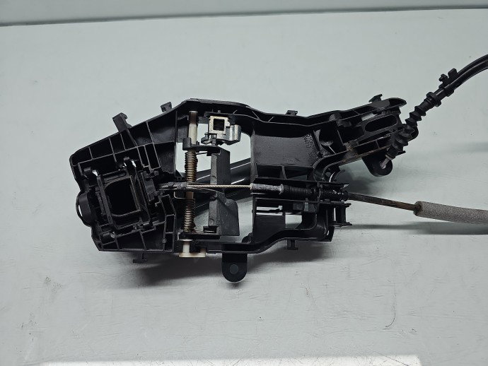 Maner usa stanga fata Volkswagen Passat B8 (3G2) [Fabr 2015-prezent] Sedan LB7R