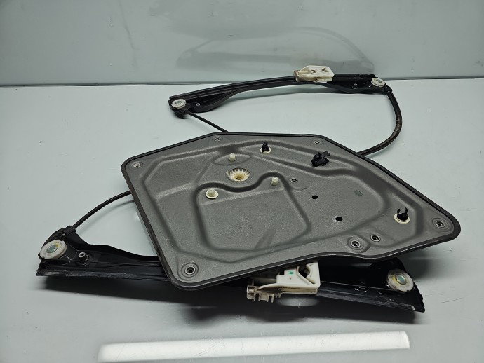 Macara electrica geam dreapta fata Skoda Superb II (3T4) [Fabr 2008-2015] Sedan Facelift OEM