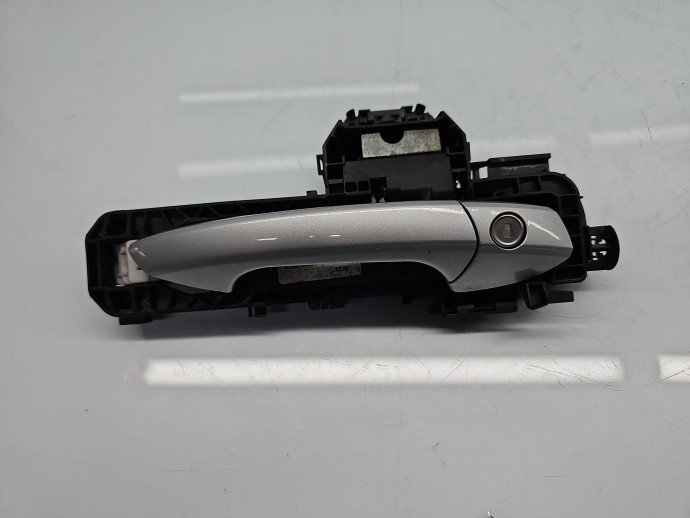 Maner usa dreapta fata Mercedes Clasa A (W176) [Fabr 2012-2018] Sedan AMG 761 Argintiu polar