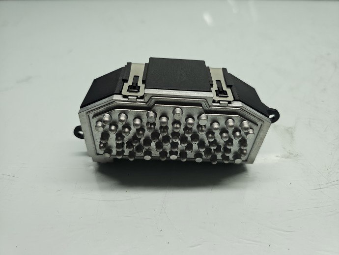 Releu ventilator bord AUDI A8 (4H) [Fabr 2010-2017] 8K0820521B