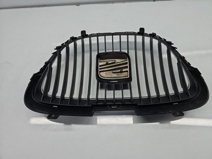 Grila bara fata Seat Toledo 3 (5P2) [Fabr 2004-2011] Break 5P0853654