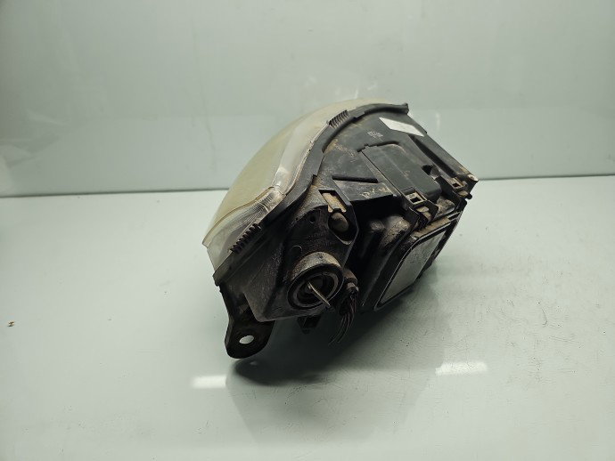 Far stanga AUDI A6 (4F2, C6) facelift [Fabr 2004-2010] Berlina aftermarket