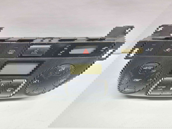  Panou comanda clima Toyota Rav 4 II (CLA2, XA2, ZCA2, ACA2) [Fabr 2000-2006] 84010-42030 | 88650-42170