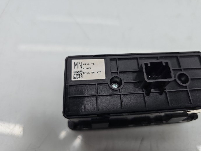 Butoane comenzi consola centrala Mazda 6 (GJ1) [Fabr 2014-2021] BPE1-66-170