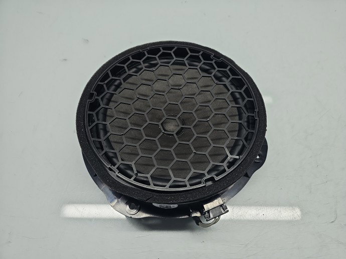 Boxa dreapta fata AUDI A3 (8V1) [Fabr 2012-prezent] 8V0035415