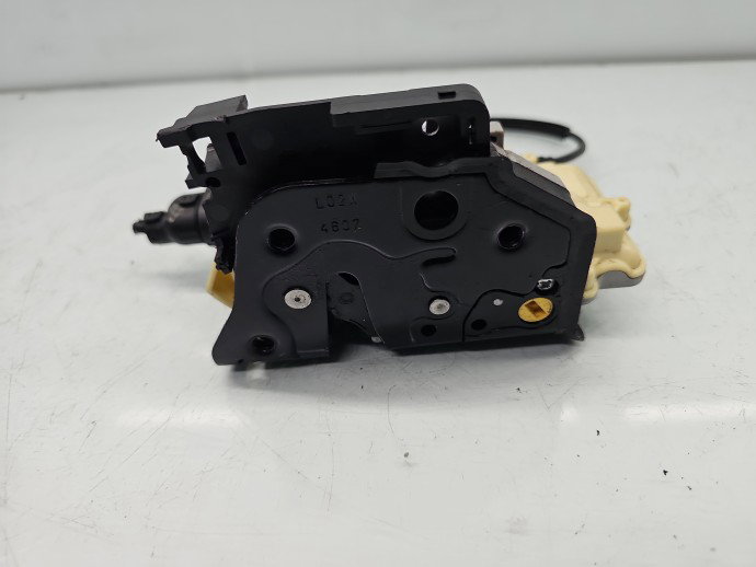 Broasca usa stanga fata Volkswagen Tiguan (5N) [Fabr 2007-2016] SUV 3C4839015A